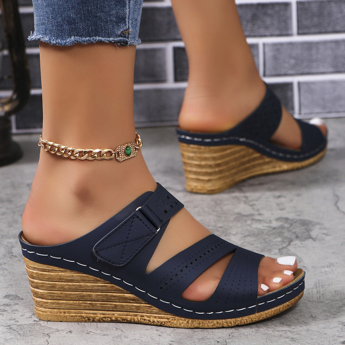 Jianna | Peep-Toe-Keilsandalen